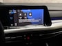 Volkswagen Golf 1.0 TSI Sport (APPLE CARPLAY, GROOT NAVI, KEYLESS, LM VELGEN, PARKEERSENSOREN, SPORTSTOELEN, SFEERVERLICHTING, CRUISE, NIEUWSTAAT)