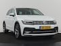 Volkswagen Tiguan 1.4 TSI R Line | Trekhaak | Stoelverwarming | Camera | Carplay | Adaptive cruise | LED Plus | Virtual Cockpit | Navigatie | Climate control | 19'' | Bluetooth