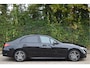 Mercedes-Benz C-klasse 300 e AMG Line 313 pk | NL-Auto | 8x velgen + banden | Trekhaak | Open dak | Virtual cockpit | Camera | Carplay | Sfeerverlichting | Full LED | LM-Velgen | NAP