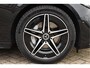 Mercedes-Benz C-klasse 300 e AMG Line 313 pk | NL-Auto | 8x velgen + banden | Trekhaak | Open dak | Virtual cockpit | Camera | Carplay | Sfeerverlichting | Full LED | LM-Velgen | NAP
