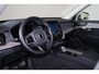 Volvo XC90 T8 Recharge AWD Plus Bright - Panorama/schuifdak - Luchtvering - IntelliSafe Assist & Surround - 360º Camera - Harman Kardon audio - Adaptieve LED koplampen - Verwarmde voorstoelen, stuur & achterbank - Parkeersensoren voor & achter - Elektr. bedienb. voorstoelen met geheugen - Draadloze tel. lader - Extra getint glas - 21' LMV