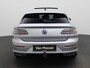 Volkswagen Arteon 1.4 TSI eHybrid R-Line Business+ 218 PK| Dealeronderhouden | Trekhaak | Panoramadak | Leder Interieur | Voorstoelen Elekktrisch Met Geheugen | Achteruitrijcamera | Achterklep Elektrisch | Dodehoekdetectie | Navigatie | Stoelverwarming