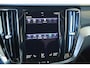 Volvo S60 B3 R-Design | Panoramadak | Stoelverwarming | Adaptive Cruise Control | Parkeerverwarming | BLIS | Parkeersensoren voor + achter | Parkeersensoren voor + achter | Parkeercamera | 19'' Lichtmetalen velgen |