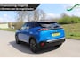 Peugeot e-2008 EV GT 50 kWh | 3-fase | panoramadak | adaptieve cruise control | camera | deels leder |