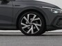 Volkswagen Golf 1.5 eTSI R-Line Business+ | PANO | CAMERA | ADAPTIVE | H&K | STOEL- EN STUURVERW.