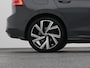 Volkswagen Golf 1.5 eTSI R-Line Business+ | PANO | CAMERA | ADAPTIVE | H&K | STOEL- EN STUURVERW.
