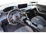 Peugeot e-2008 EV GT 54 kWh | Navigatie | Camera | Fase 3 laden | 18 Inch LMV | Apple carplay | Nieuw model |