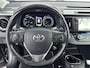 Toyota RAV4 2.5 Hybrid Executive Business | Panoramadak | Trekhaak | Leder | Dodehoek detectie | Stoel-/stuurverwarming | Navigatie | BearLock | 360 camera | Keyless | Adaptive Cruise | 18 inch