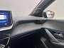 Peugeot 208 Hybrid 100 e-DCS6 GT Camera | Leder/Stof | Stoelverwarming | LED | Digitaal Dashboard | Carplay | 17" Lichtmetaal | Climate | Achteruitrijcamera | Apple Carplay/Android Auto|telefoonintegratie premium | Cruise control