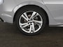 Volkswagen Golf 1.5 eTSI R-Line Business+ | Panoramadak | Clima | Carplay |