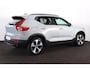 Volvo XC40 B3 Plus Dark - Panorama/schuifdak - IntelliSafe Assist & Surround - 360º Camera - Harman Kardon audio - Adaptieve LED koplampen - Verwarmde voorstoelen & stuur - Parkeersensoren voor & achter - Elektr. bedienb. voorstoelen met geheugen links - Draadloze tel. lader - Extra getint glas - 19' LMV
