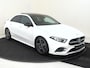 Mercedes-Benz A-klasse 180 Business Solution AMG Panoramadak / Nightpakket / Parkeercamera / Stoelverwarming /