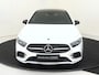 Mercedes-Benz A-klasse 180 Business Solution AMG Panoramadak / Nightpakket / Parkeercamera / Stoelverwarming /
