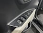 Kia Stonic 120PK T-GDi DynamicLine Automaat | Trekhaak | Climate Control | Camera | Apple CarPlay/Android Auto | Cruise Control | Lichtmetalen Velgen | Armsteun | Parkeersensoren | Licht & Regen Sensor |