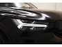 Volvo XC40 Recharge P8 AWD R-Design 3-fase [ Leder/Alcantara Stoelverwarming Harman/Kardon Adapt.cruise ]