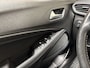 Opel Crossland 1.2 Turbo Elegance Automaat (APPLE CARPLAY, LEDER, CLIMATE, STUUR/STOELVERWARMING, SPORTSTOELEN, GETINT GLAS, LED KOPLAMPEN, NIEUWSTAAT)