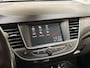 Opel Crossland 1.2 Turbo Elegance Automaat (APPLE CARPLAY, LEDER, CLIMATE, STUUR/STOELVERWARMING, SPORTSTOELEN, GETINT GLAS, LED KOPLAMPEN, NIEUWSTAAT)