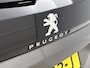 Peugeot 3008 1.6 HYbrid4 GT 300pk Automaat | Schuif-Kanteldak | Navigatie | Adaptieve Cruise Control | Camera Voor + Achter | Climate Control | 18"LMV | Full-LED | Dodehoekdetectie | Apple Carplay/Android Auto |