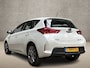 Toyota Auris 1.8 Hybrid Sport Automaat (NAVIGATIE, CAMERA, STOELVERWARMING, SPORTSTOELEN, LM VELGEN, KEYLESS, CRUISE, NIEUWSTAAT)