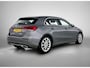 Mercedes-Benz A-klasse 180 1.3 Premium Plus 136pk Automaat | Navigatie | Climate Control | Cruise Control | LED | Camera | 17"LMV | Stoelverwarming |