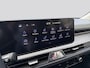 Kia Stonic 1.0 T-GDi MHEV DynamicLine | Stoel en stuurwielverwarming | Parkeersensoren voor- en achterzijde | Airco | Navigatiesysteem |