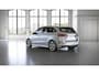 Mercedes-Benz B-klasse 180 Business Solution AMG | Panoramadak | Trekhaak | Stoelverwarming | Widescreen |