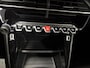 Peugeot 2008 1.2 PureTech Active Pack AUTOMAAT AIRCO CRUISE CONTROLE LM VELGEN HOGE INSTAP APPLE CARPLAY ANDROID AUTO DEALER ONDERHOUDEN 12 MAANDEN GARANTIE ZEER MOOIE AUTO