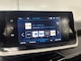 Peugeot 2008 1.2 PureTech Active Pack AUTOMAAT AIRCO CRUISE CONTROLE LM VELGEN HOGE INSTAP APPLE CARPLAY ANDROID AUTO DEALER ONDERHOUDEN 12 MAANDEN GARANTIE ZEER MOOIE AUTO