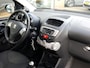 Peugeot 107 1.0 68PK 5D Envy AIRCO | Elektrische ramen | Centrale vergrendeling | Radio & CD-speler | DEALER ONDERHOUDEN!