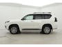 Toyota Land Cruiser 2.8 D-4D Executive | Black Pack | Trekhaak | Panoramadak | Standkachel | Luchtvering | Navigatie | 19 inch | 360 camera | Leder | Stoelverwarming/-ventilatie | JBL