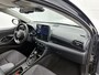 Toyota Yaris 1.5 Hybrid Dynamic Automaat | Parkeersensoren | Dodehoekdetectie | Stoel-/Stuurverwarming | Draadloze Telefoonlader |