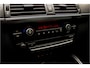 BMW X6 4.4i M HUD Softclose Schuifdak Dab Camera Memoryseats Entertainmentsystem achter Climate voor & achter Elektr. verstelbare stuurwiel Lederen dashboard Navi 22'' LM velgen