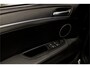 BMW X6 4.4i M HUD Softclose Schuifdak Dab Camera Memoryseats Entertainmentsystem achter Climate voor & achter Elektr. verstelbare stuurwiel Lederen dashboard Navi 22'' LM velgen