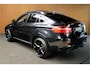 BMW X6 4.4i M HUD Softclose Schuifdak Dab Camera Memoryseats Entertainmentsystem achter Climate voor & achter Elektr. verstelbare stuurwiel Lederen dashboard Navi 22'' LM velgen