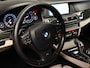 BMW 5-Serie Touring 530i Upgrade Edition Sport (PANORAMADAK,NAVI,CAMERA,PDC,ELEKTRISCHE STOELEN,GETINT,LEDER,LM VELGEN)