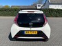 Toyota Aygo 1.0 VVT-i x-pose | Automaat | Camera achter | Climate control | Schuif/open dak | Carplay |