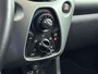 Toyota Aygo 1.0 VVT-i x-play | Airco | Camera | Bluetooth | 15 inch | Elektrische ramen voor