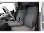 Toyota ProAce City 1.5 D-4D Professional Long | Trekhaak | Navigatie | Dodehoek detectie | Parkeersensoren voor/achter | 3-zits | Apple Carplay / Android Auto | Cruise Control | Airco | Camera | Betonplex