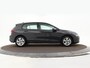 Volkswagen Golf 1.0 eTSI 110pk DSG Life · Camera · Dodehoeksensor · Adaptive Cruise Control · Apple/Android Car Play · Sfeerverlichting · Navigatie · Elek. Inklapbare Spiegels ·
