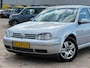 Volkswagen Golf 1.6-16V Highline/ RIJDT PERFECT