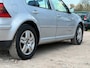 Volkswagen Golf 1.6-16V Highline/ RIJDT PERFECT