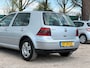 Volkswagen Golf 1.6-16V Highline/ RIJDT PERFECT