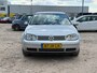 Volkswagen Golf 1.6-16V Highline/ RIJDT PERFECT