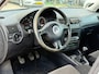 Volkswagen Golf 1.6-16V Highline/ RIJDT PERFECT
