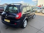 Renault Grand Scenic 2.0-16V Tech Line 7p. Cruise, clima, pano, navi