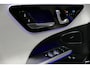 Mercedes-Benz C-klasse 300 e AMG Line / C63s Look Diffuser / Panamericana Grille / Maxton Design Bodykit V.2 / Panoramadak / Elektr. verstelbare voorstoelen + memory / Stoelkoeling & -verwarming / Digital Light / Ambienteverlichting Plus / HUD / Rondomzichtcamera / 20'' LMV / Stuurwiel verwarming / Achteruitrijcamera / Lederen bekleding