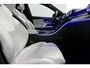 Mercedes-Benz C-klasse 300 e AMG Line / C63s Look Diffuser / Panamericana Grille / Maxton Design Bodykit V.2 / Panoramadak / Elektr. verstelbare voorstoelen + memory / Stoelkoeling & -verwarming / Digital Light / Ambienteverlichting Plus / HUD / Rondomzichtcamera / 20'' LMV / Stuurwiel verwarming / Achteruitrijcamera / Lederen bekleding