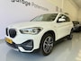 BMW X1 xDrive25e High Executive Carplay / HUD / Adaptive Cruise / Elektr achterklep