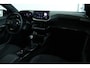 Peugeot 2008 1.2 Turbo 100 Allure | Cruise Control | Navigatie | Keyless | Sensoren | Carplay | Climate | LED | 17 Inch