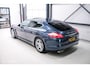Porsche Panamera 3.0 S Hybrid | Yachting Blue | Executive Rear Seat | youngtimer | winter + zomerset | uniek | Blauw interieur |